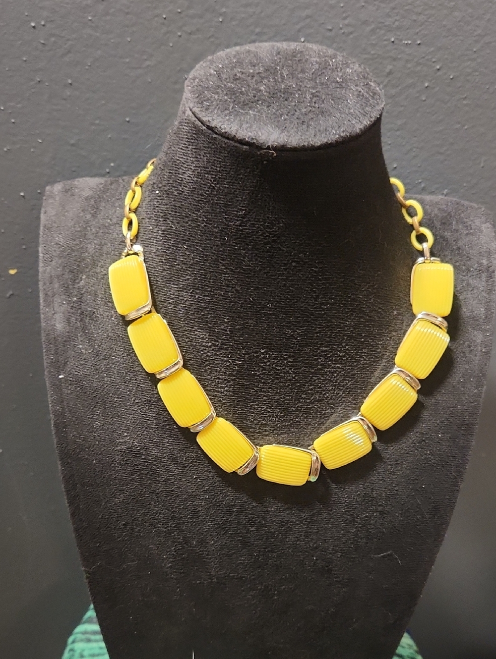 Bright Yellow Linked Bead Necklace for Women